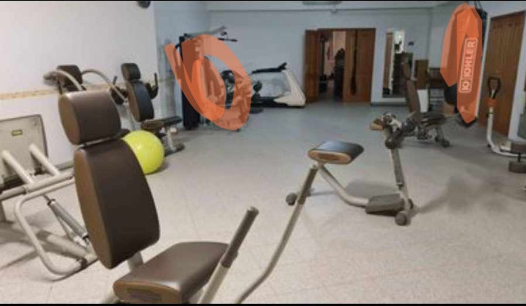 Ginásio Technogym com 9 máquinas