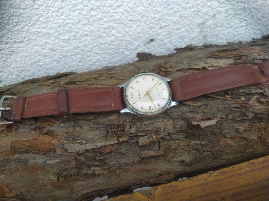 Zegarek mechaniczny pabieda