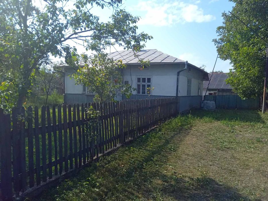 Продається житловий будинок у с. Жураки