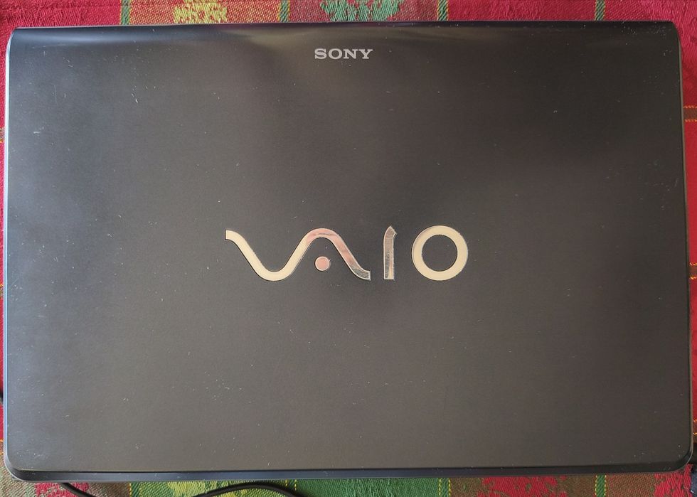Sony Vaio 16,4" 6G RAM 256G SSD