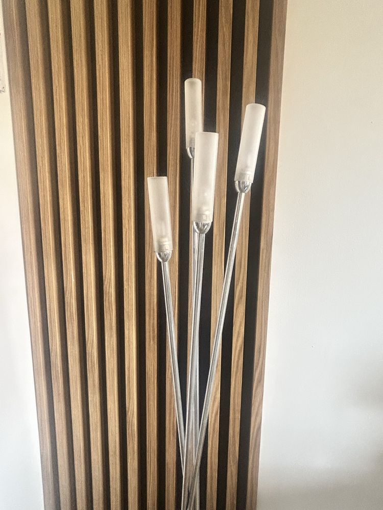 Lampa ze zdejmowanymi kloszami