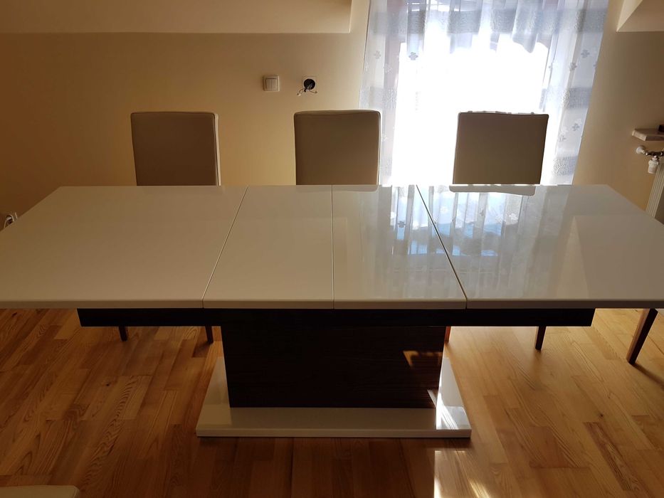 Stół duży lakierowany rozkładany