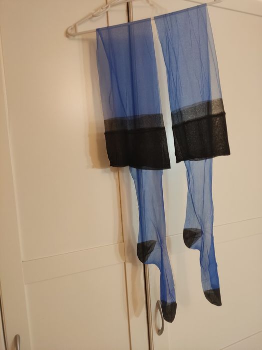 Gio niebieskie pończochy nylonowe