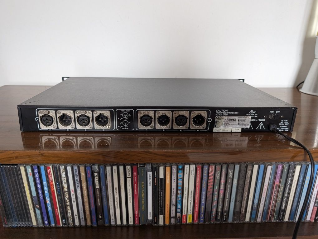 DBX FS900 i 2x DBX 933 trzykanałowy mikser ze wzmacniaczem