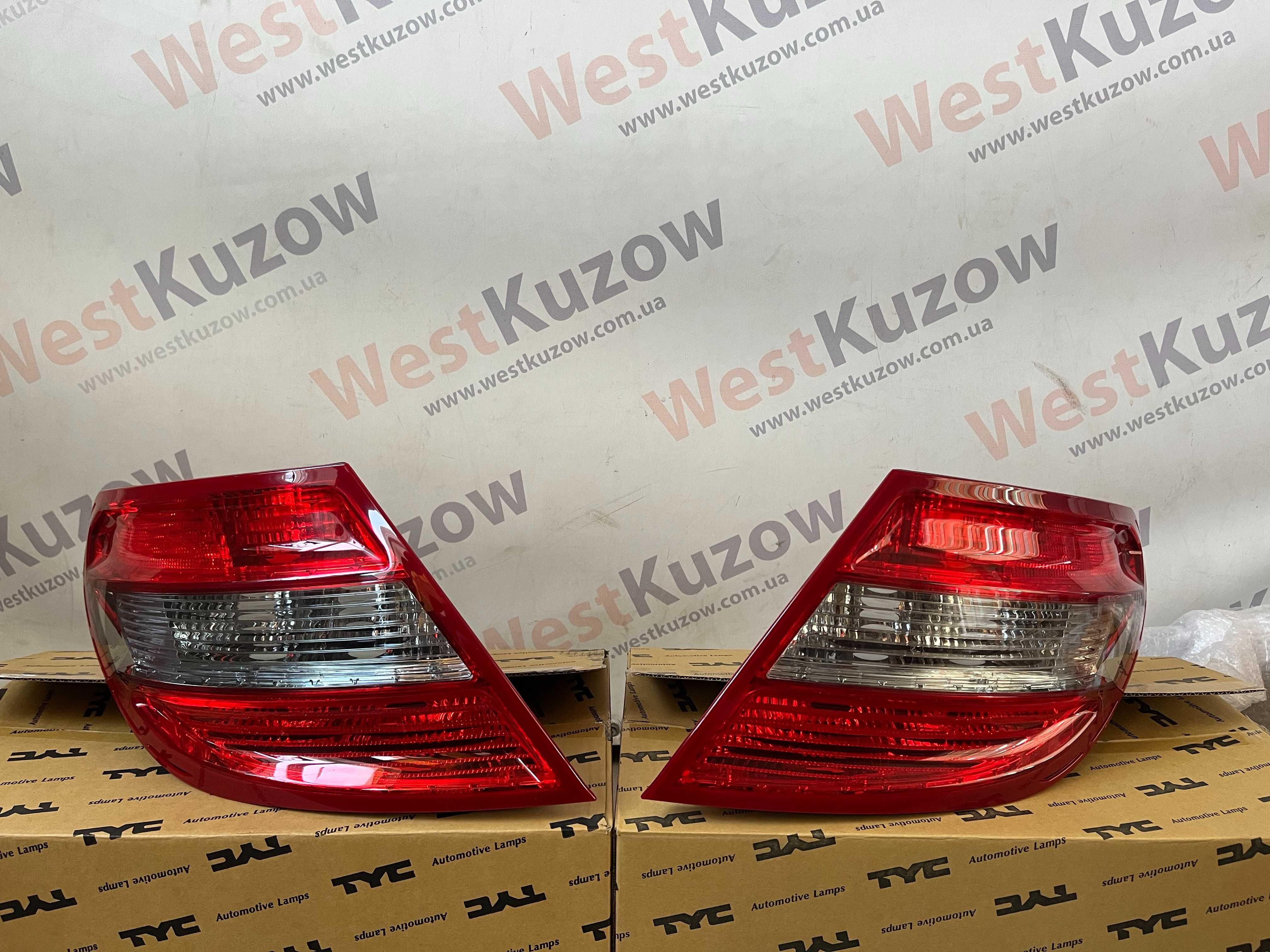 Задні фари на MERCEDES BENZ (C-KL W204), 07 - 11 SEDAN