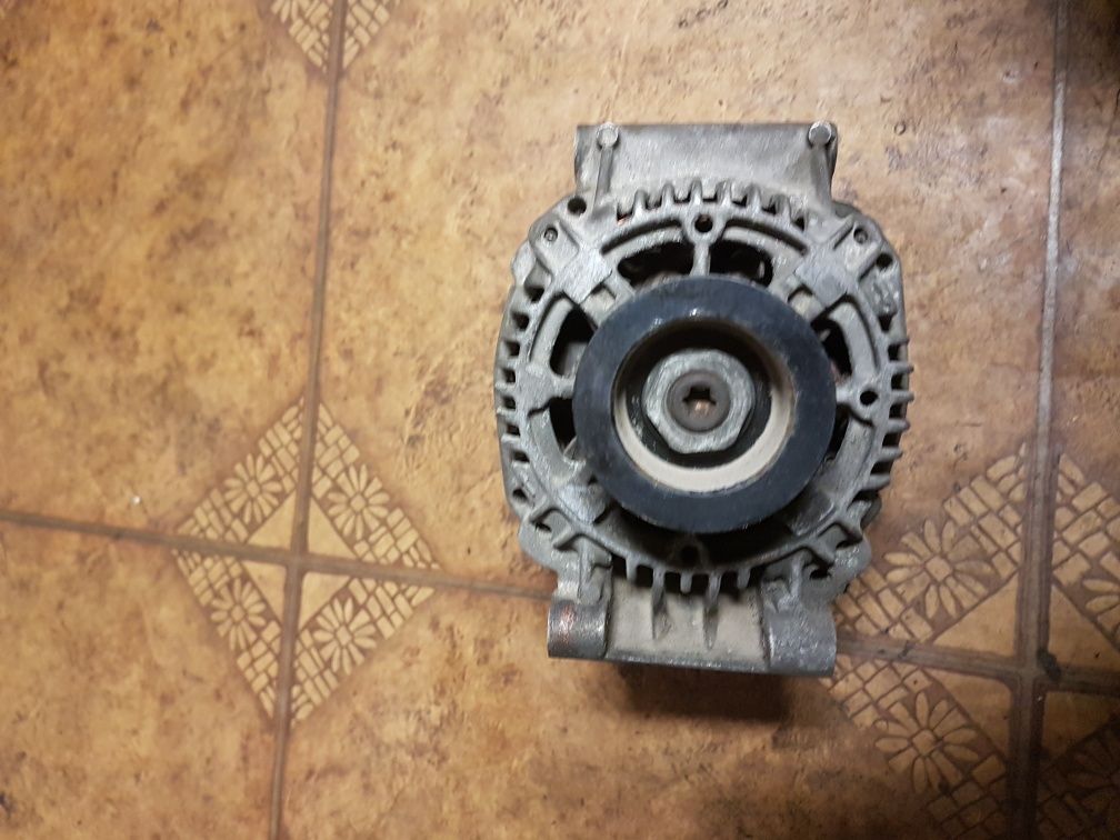 Alternator Renault Megane 1.4 16V  77004  22237