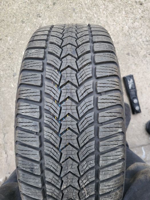 Opony zimowe 225/45R17 Dębica Frigo 21r