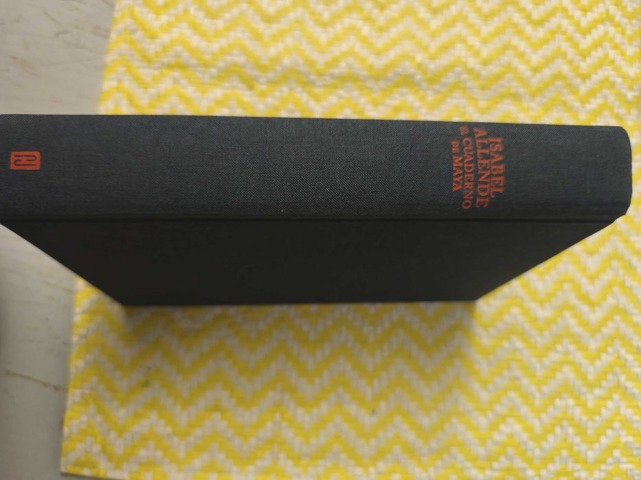 El Cuaderno de Maya – 
Isabel Allende