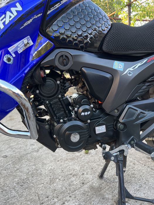 Модель LF200-10В повна маса 296 маса без навантаження 137