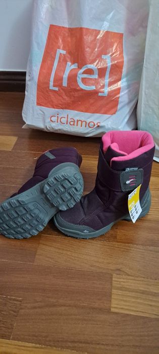 Botas Quechua novas