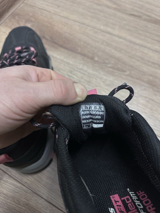 Трекінгові кросівки Skechers