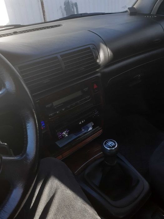 Vemdo passat w B5 como novo