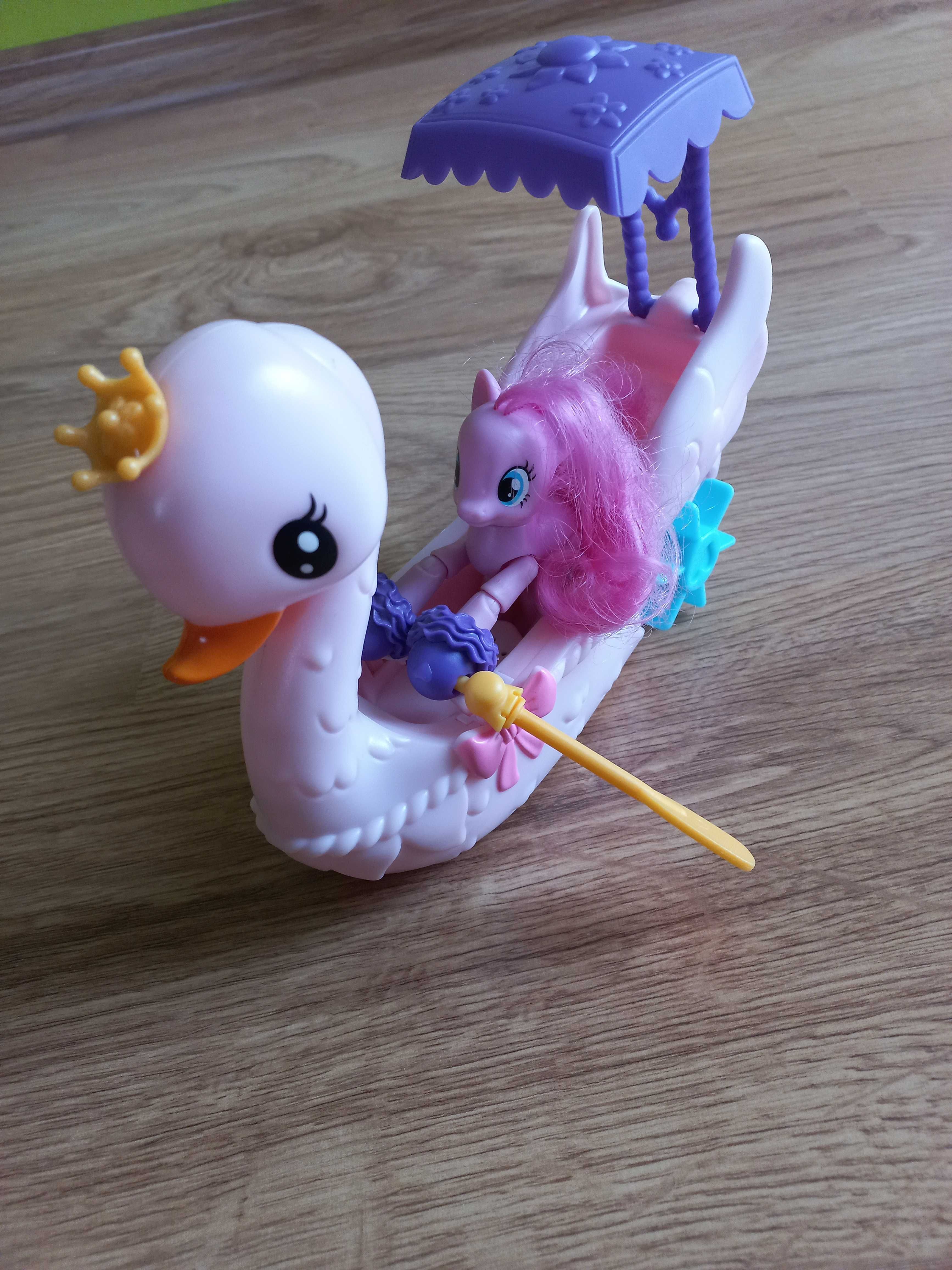 My Little Pony Pinkie Pie na łabędziu+dźwięk, Hasbro, na Dzień Dziecka