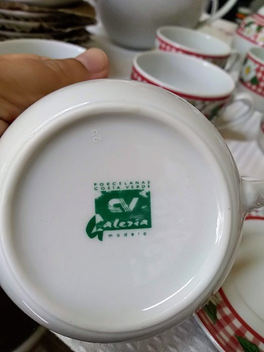 Serviço de chá, em porcelana, marca Costa Nova, modelo Galesia