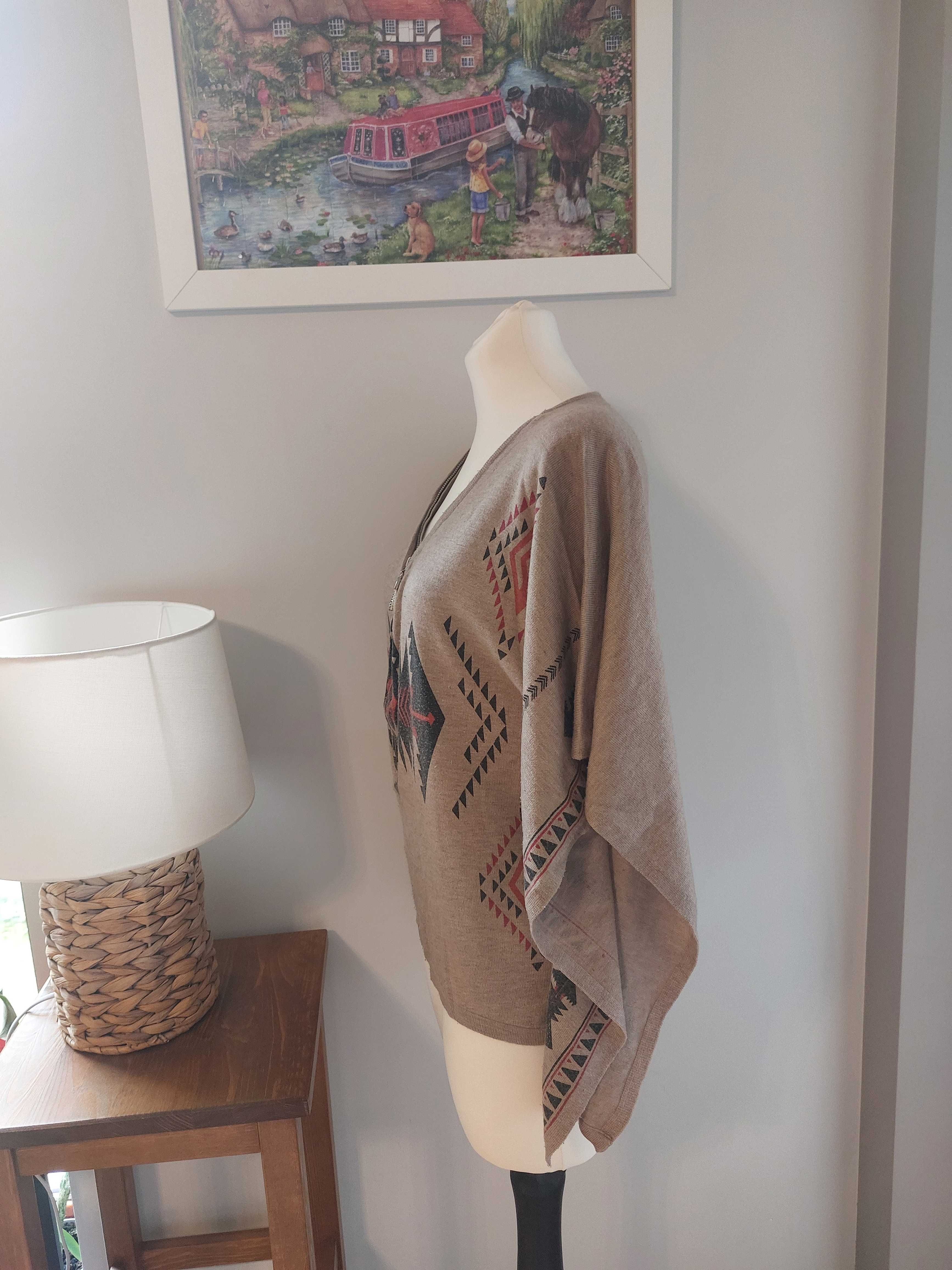 Beżowa bluzka z geometrycznym wzorem, przypomina poncho, rozmiar L, TU