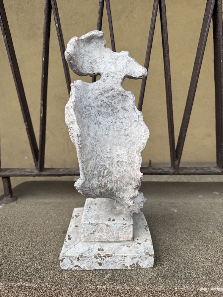 Figura “CISZA”. Rzeźba twarz - kamienno – cementowy