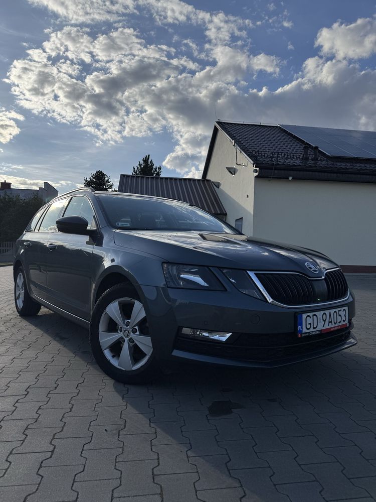 Skoda Octavia III Combi Ambition 1.6 TDI CR 85 KW (115 KM) 5-biegowa