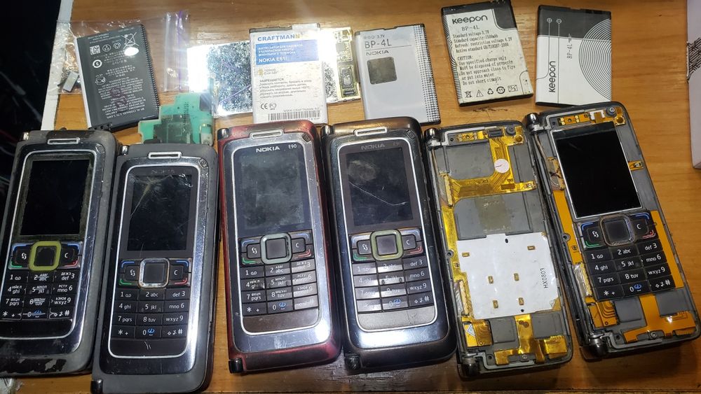 Особиста колекція, лот телефонів
