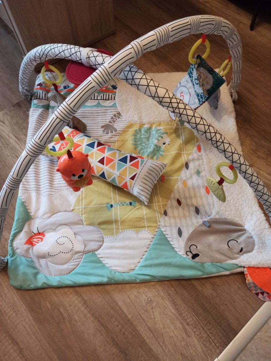 Mata edukacyjna sensoryczna FisherPrice z poduszką