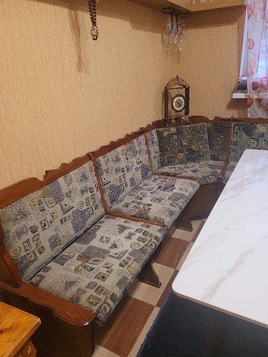 Кухонний м’який куточок із відсіками для зберігання, 2×1.28 м, стан за