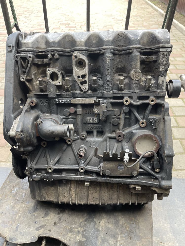 Двигун  VW T-4 2,5
