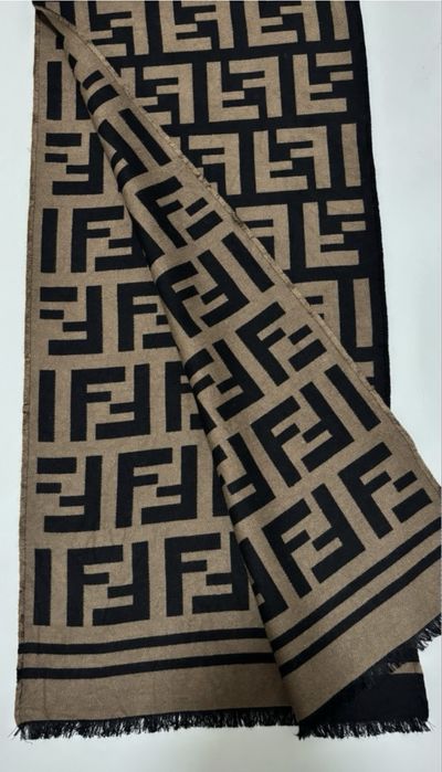 Теплий шарф Fendi оригінал