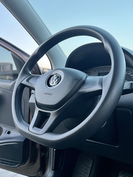 Продам свій офіційний Фольксваген Поло 1,6МРІ 2016 рік automatic