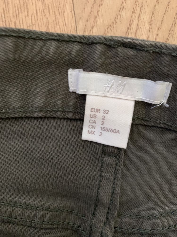 Krótkie Spodenki H&M - khaki - shorty