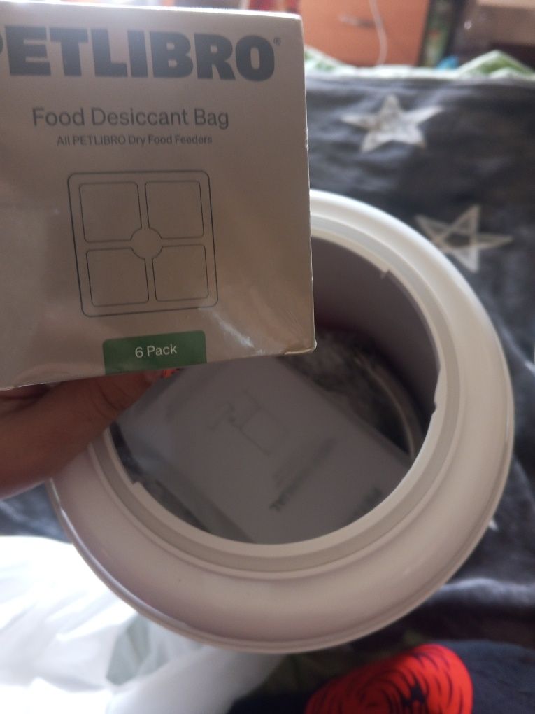 Petlibro Granary Smart Feeder — Розумна годівниця для котів і собак.