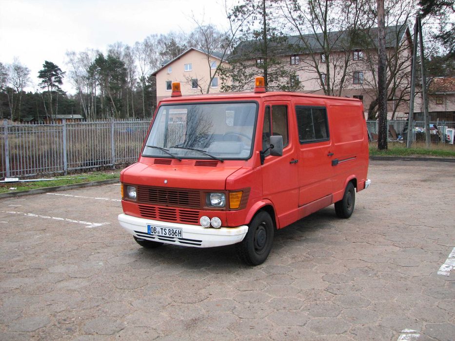 Mercedes 310 kaczka 2,3 benzyna straż pożarna