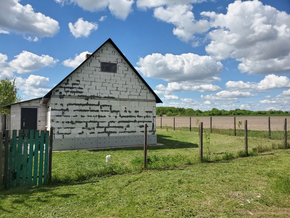 Продається будинок в Київській області 45 км. від Києва документи всі