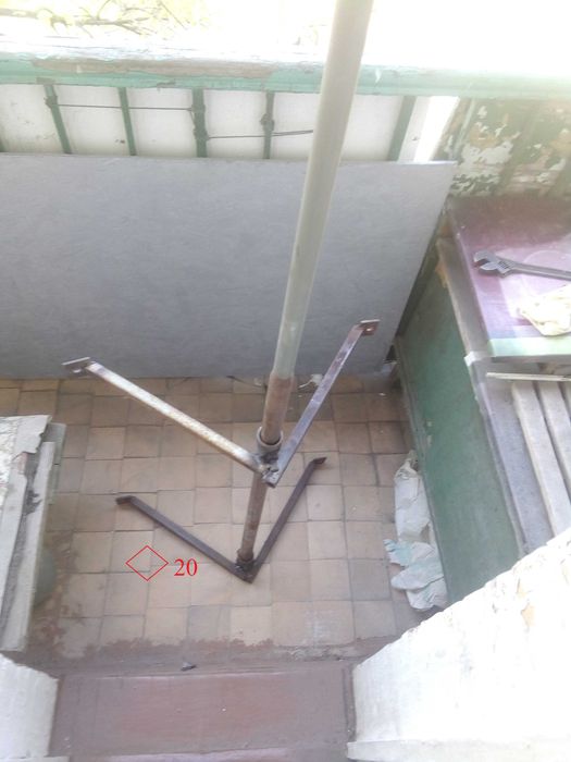 Універсальний шток- кронштейн для супутникових антен (б/в)