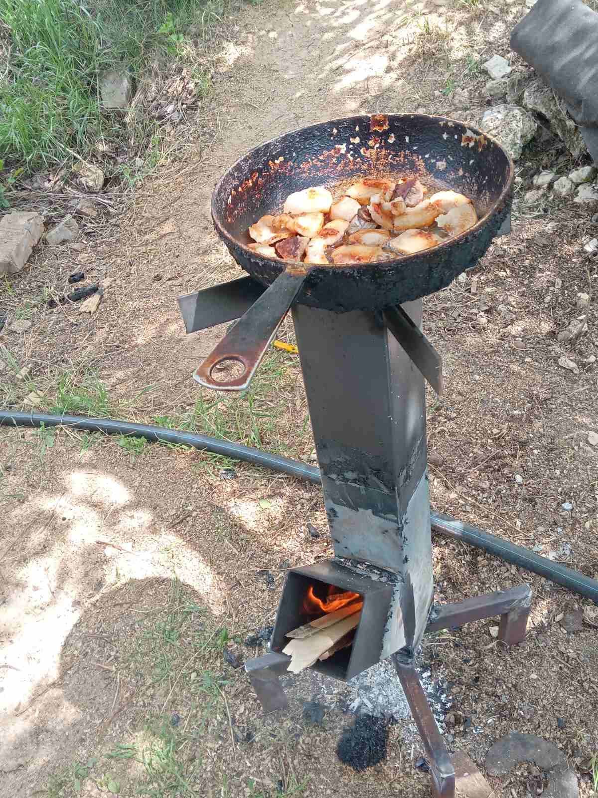 Продам піч щепочницю-ракету.