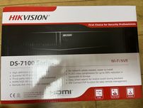 Відеореєстратор Hikvision DS-7104NI-K1/W/M