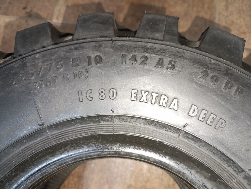 Opona 23x9-10 Continental 20 pr radial wózek widłowy