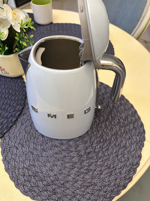 Чайник Smeg klf03pbeu