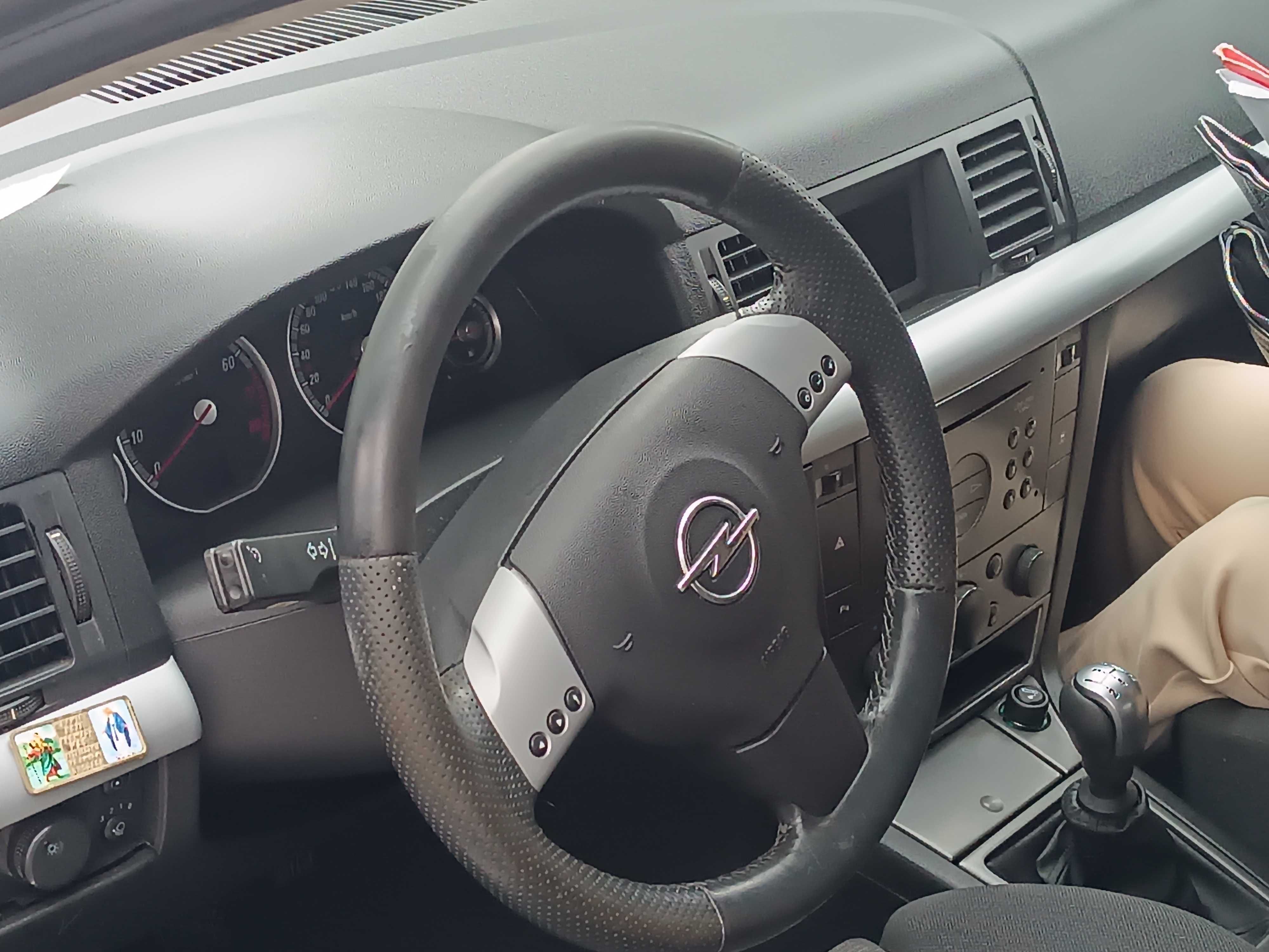 Opel Vectra gts 2.2 b/g
