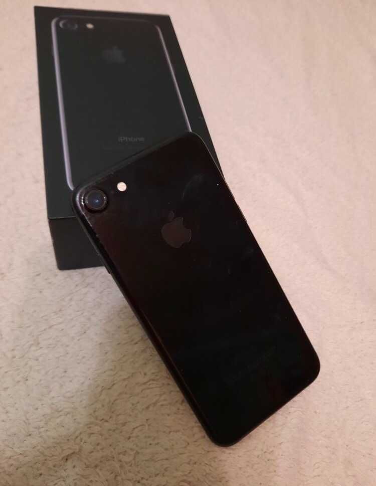Iphone 7 .   128Gb