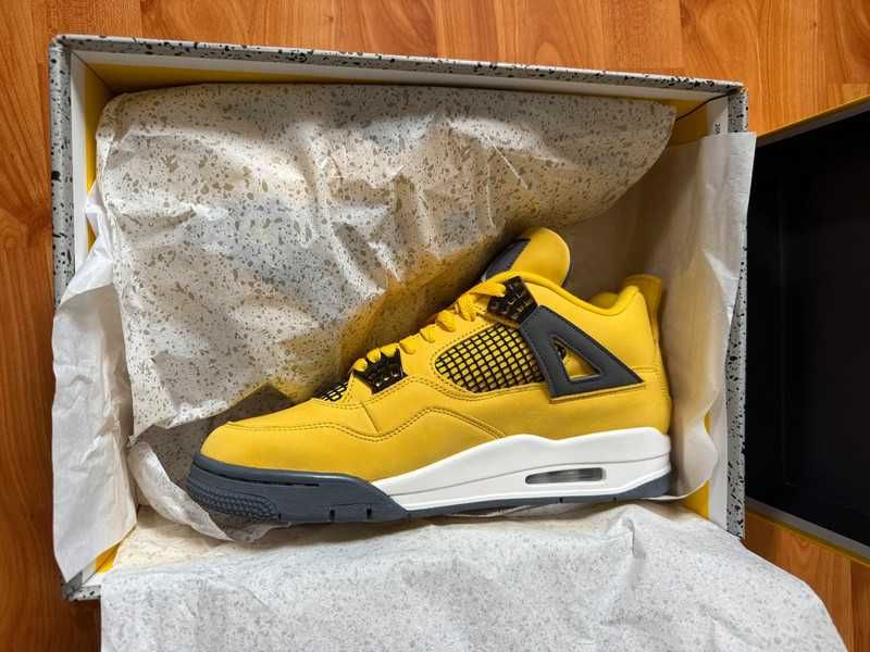 Buty meskie Mokasyny Jordan_4_retro_tour_yellow R.38