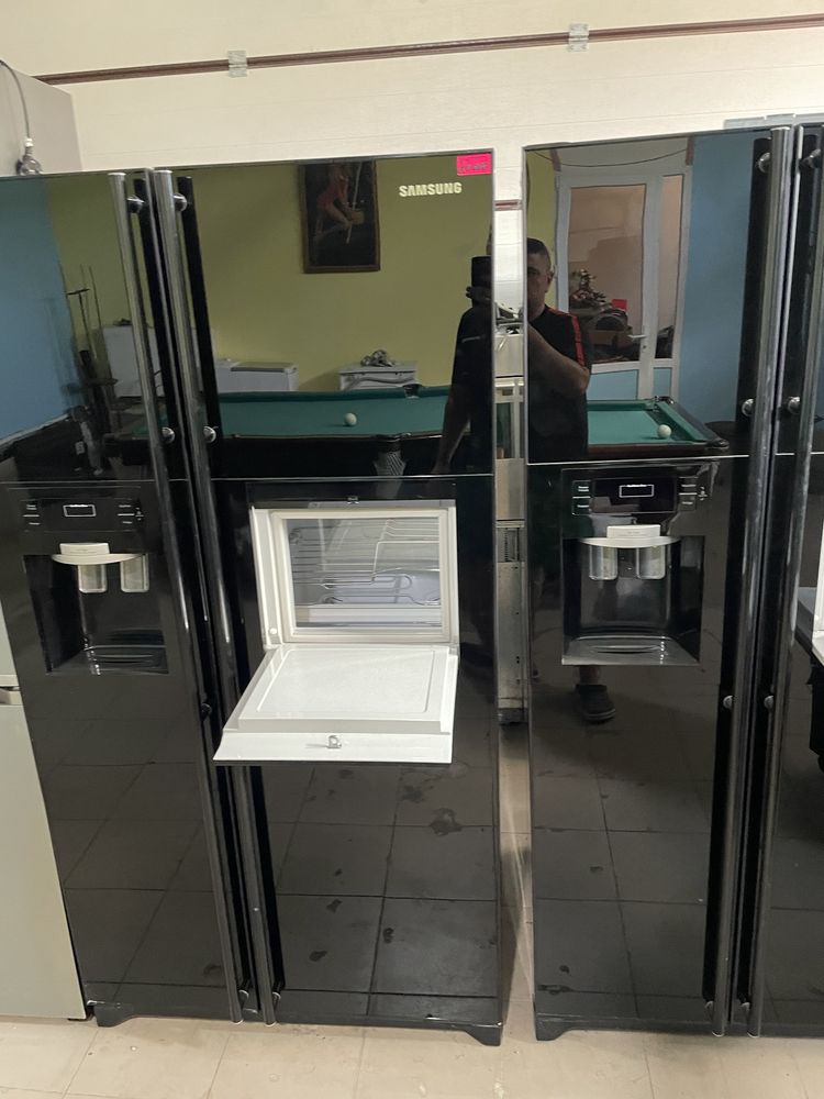 Холодильник Samsung Side By Side