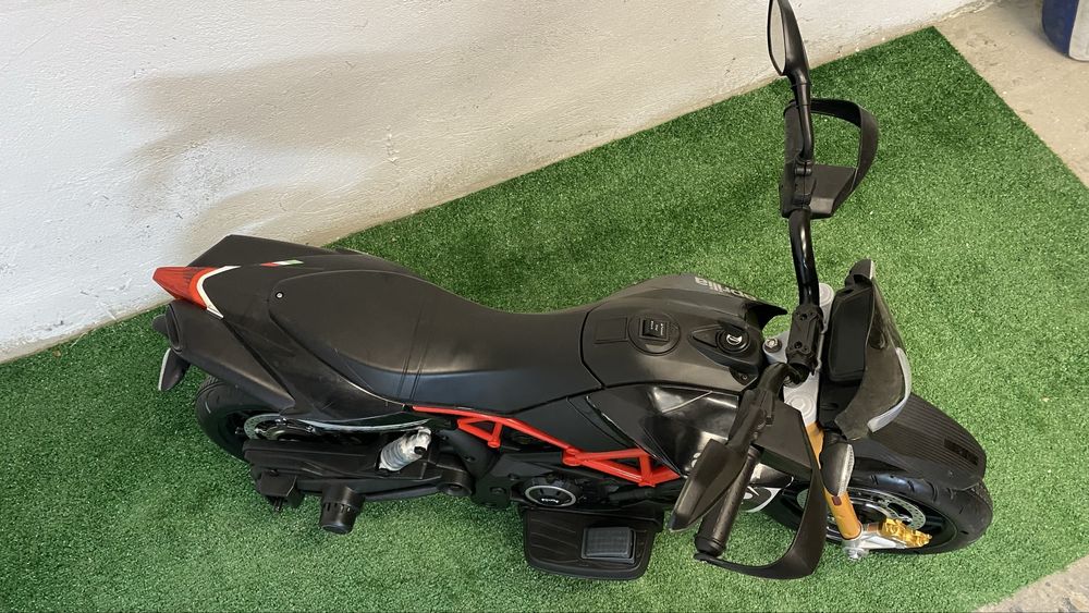 Motor dla dzieci motorek elektczny aprila samochodzik samochod prezent