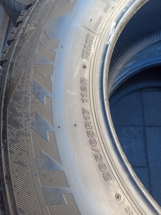 Зимняя резина 265/65 R17 Bridgestone Blizzak DM-V2