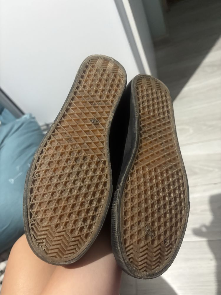 Sprzedam buty adidasy prawie jak nowe ubrane max 3 razy