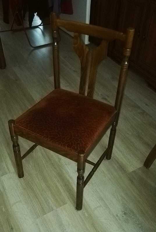 Sprzedam krzesła drewniane tapicerowane