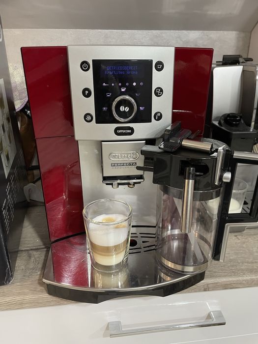 Кофемашина Delonghi perfecta cappuccino