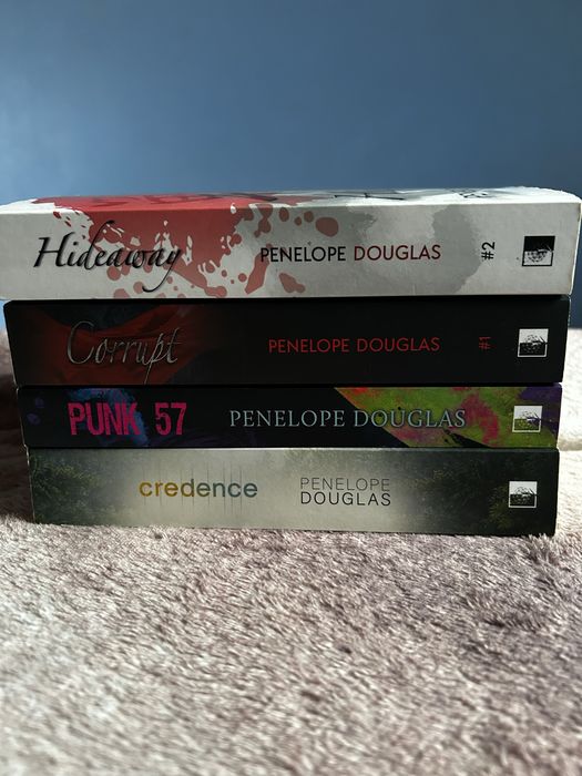 książki Penelope Douglas