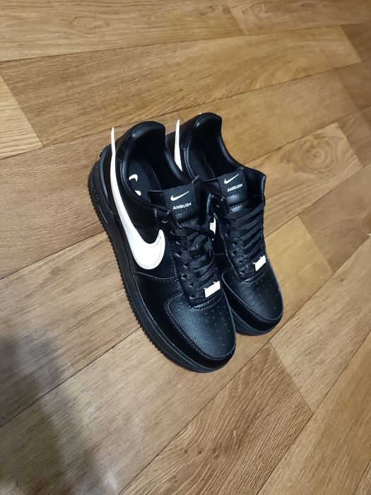 Продаю nike ambush