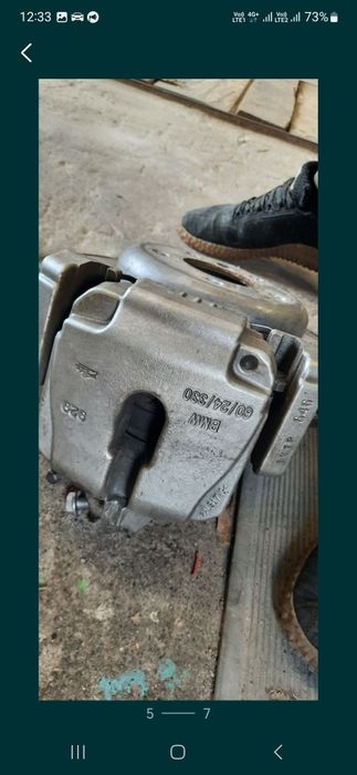 Продам тормозні диски з супортами та колодками з бмв ф10( 528) 330м