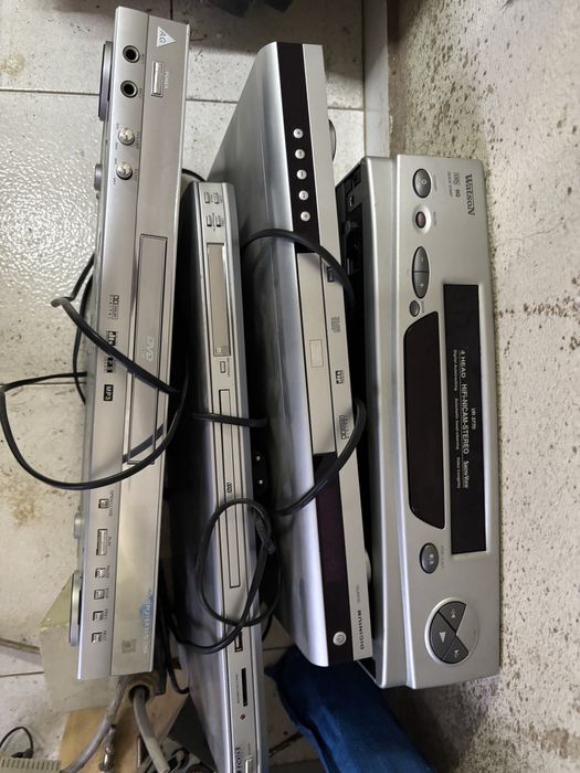 Varios leitores de dvd e vhs para pecas