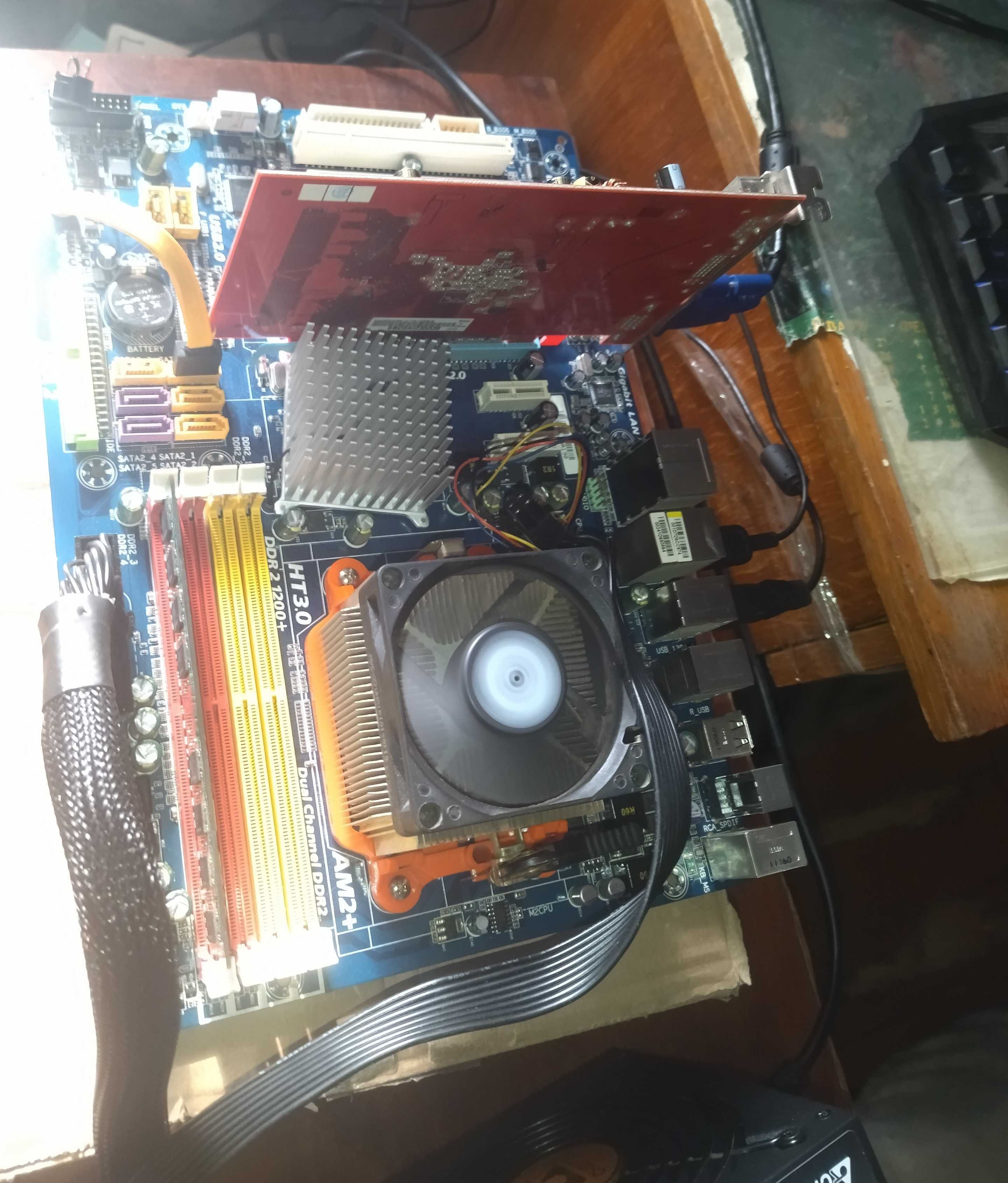 Gigabyte Ga-M720-US3